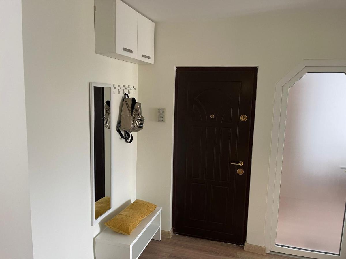 Angels Apartment 2 Oradea Ngoại thất bức ảnh