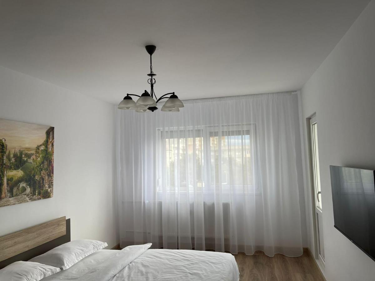 Angels Apartment 2 Oradea Ngoại thất bức ảnh